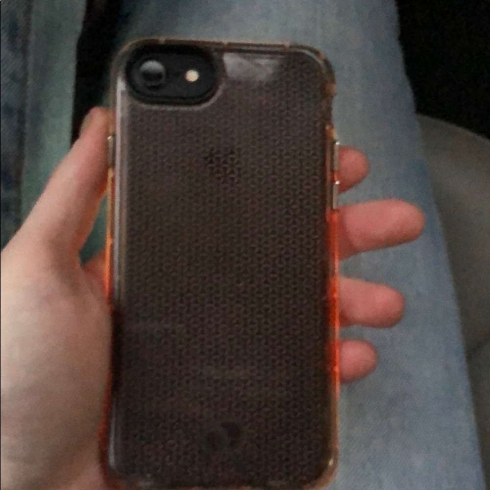 Iphone 7 - image 4